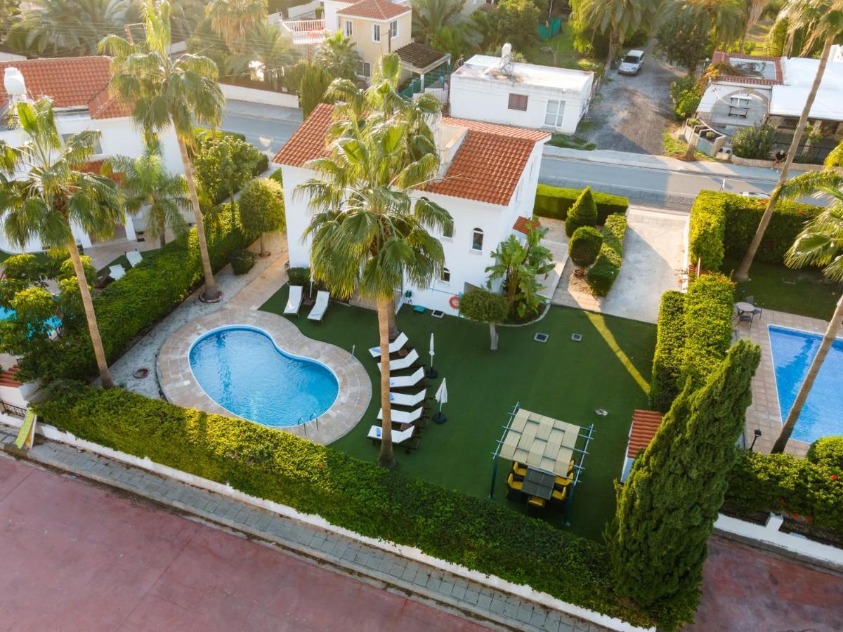 קורל ביי Villa Oasis By Ezoria Villas מראה חיצוני תמונה