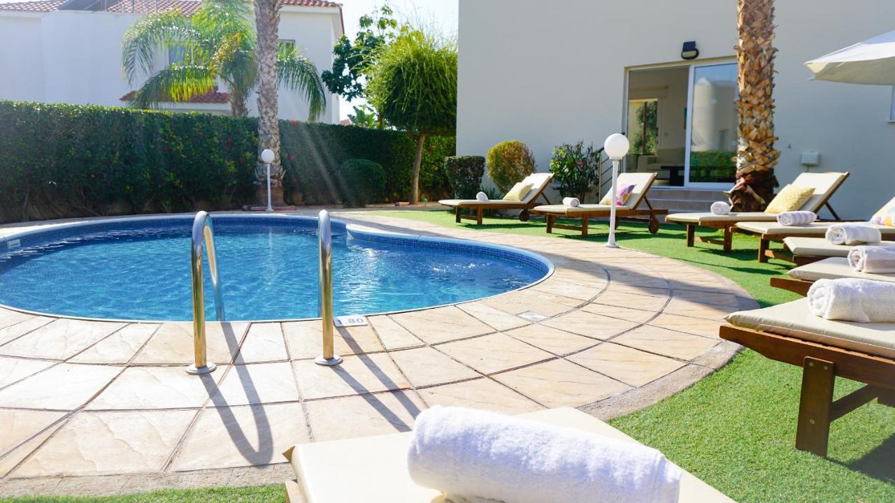 קורל ביי Villa Oasis By Ezoria Villas מראה חיצוני תמונה