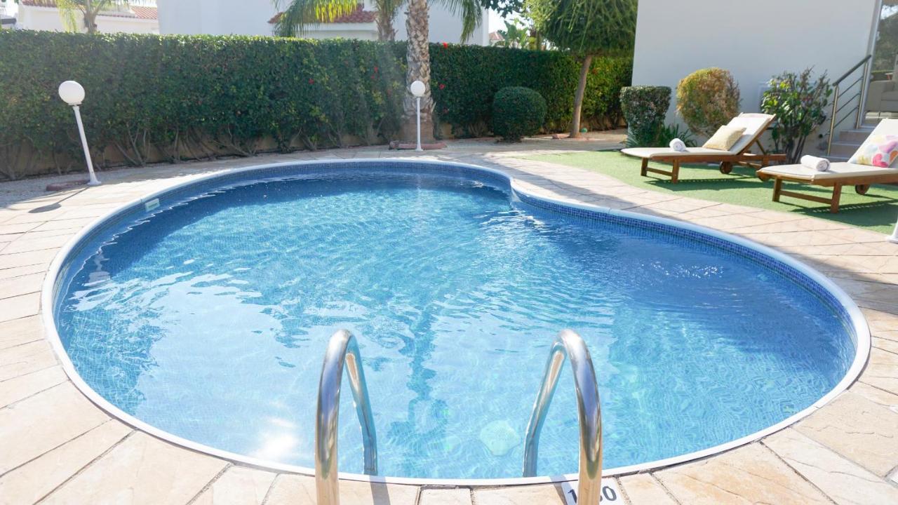 קורל ביי Villa Oasis By Ezoria Villas מראה חיצוני תמונה
