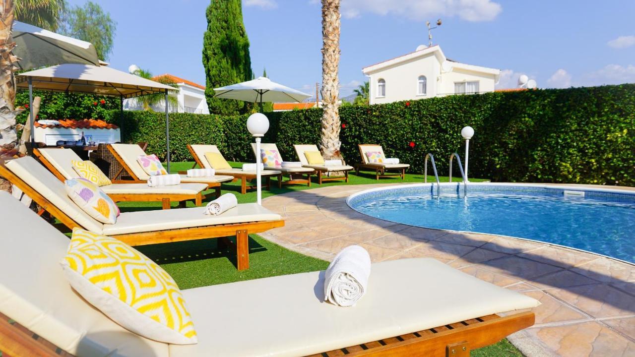 קורל ביי Villa Oasis By Ezoria Villas מראה חיצוני תמונה